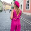 Widok z tyłu na modelkę w berecie bawełnianym Neon Pink